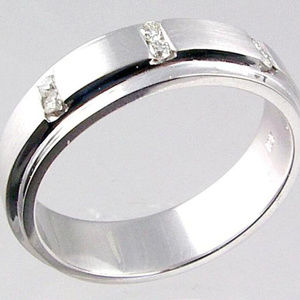 Diamond Band Mens Ring .16TDW 18KT White Gold